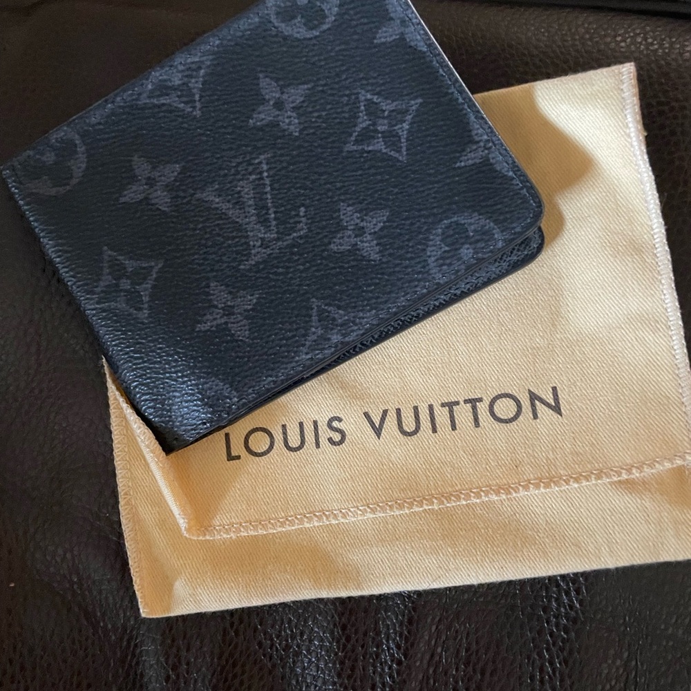 Louis Vuitton Mens slender wallet